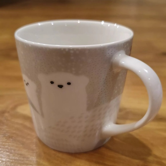 STARBUCKS 8 oz Mug Holiday Winter Ceramic Polar Bears in Snow 2016 White Silver - Picture 2 of 7